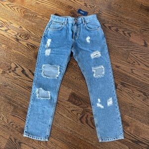 BNWT Forever 21 distressed jeans Size 24.
